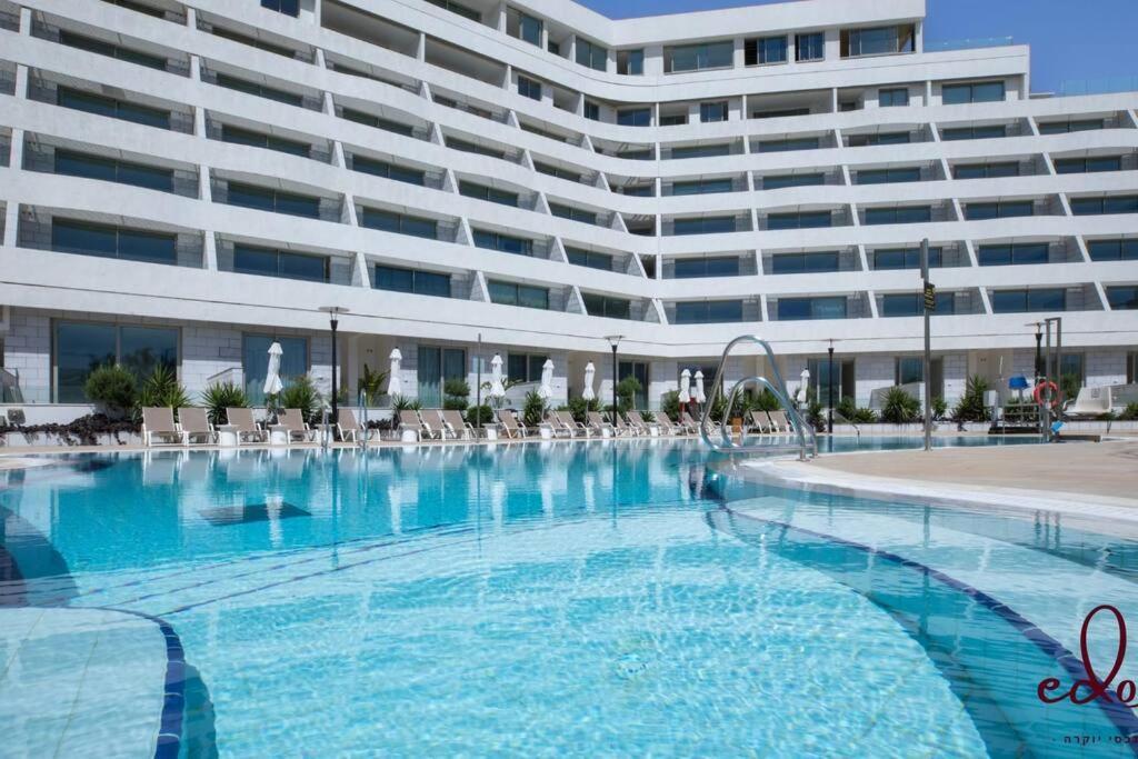 דירה משפתית מרווחת במתחם סי סייד- By Edom Apartment *